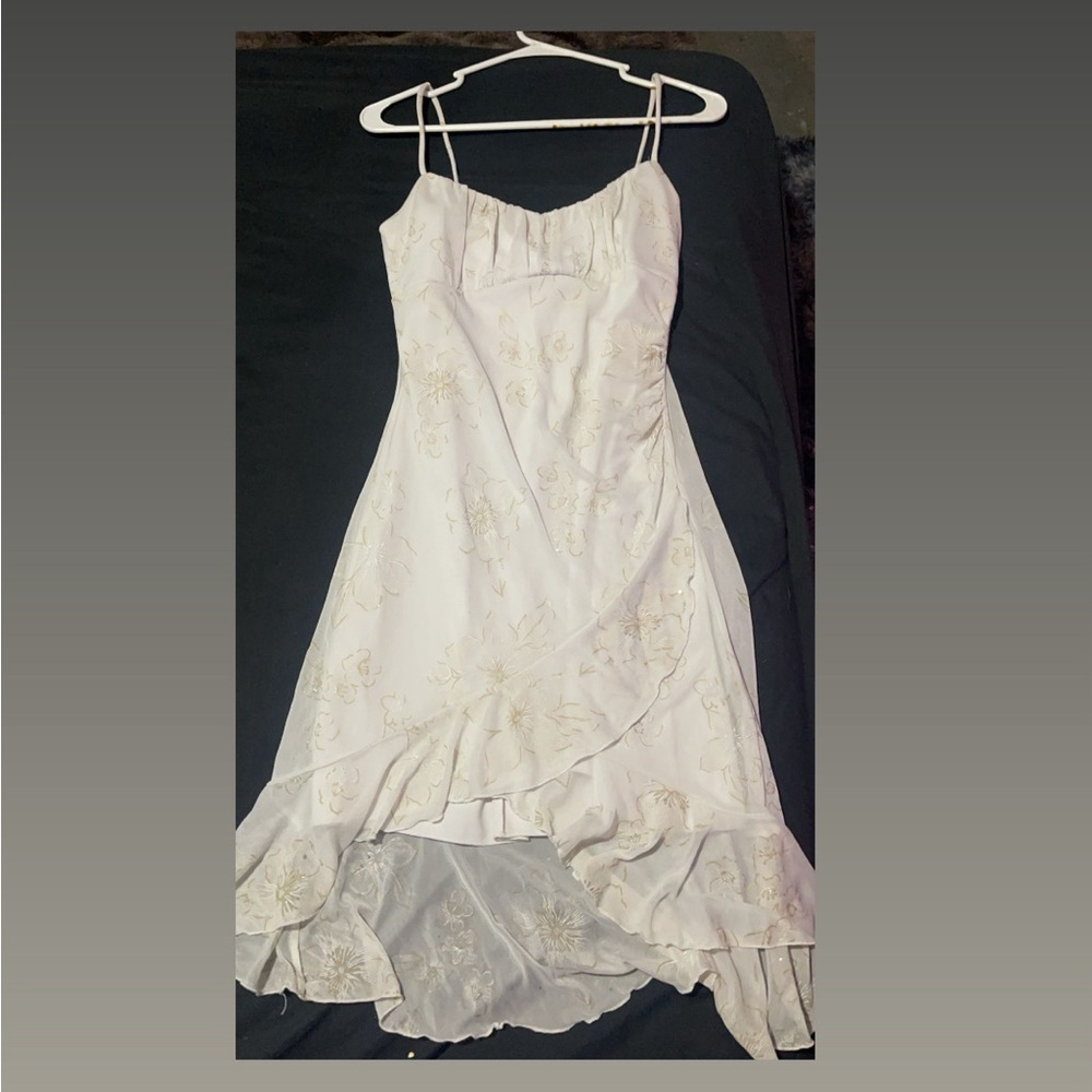 Elegant White Floral Dress